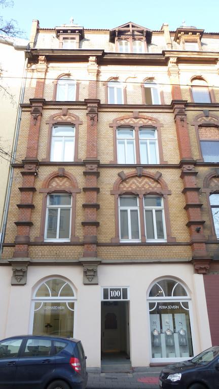 Vorderer Westen Kassel Bilik gambar